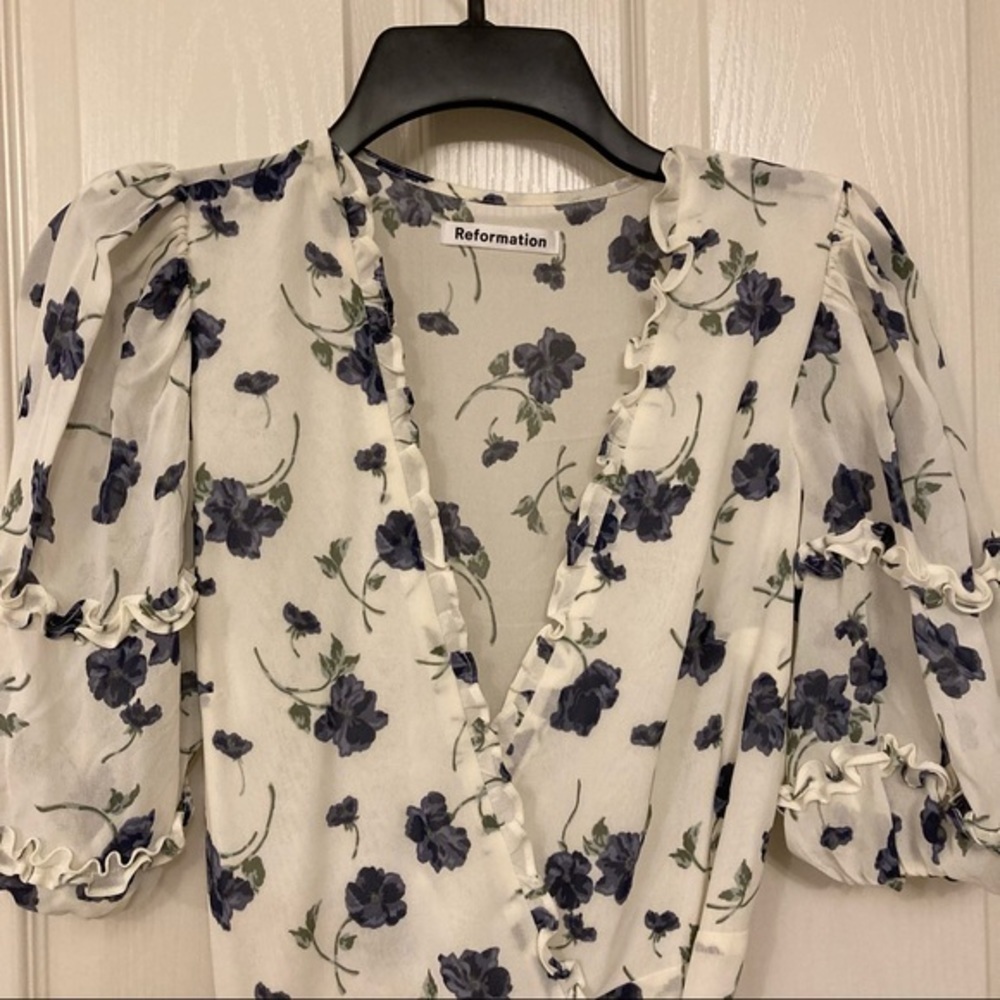 REFORMATION Tanna Floral Wrap Dress with frilly ruffles in Blueberries Size S - Picture 11 of 14